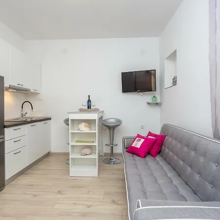 Apartament Bozo *