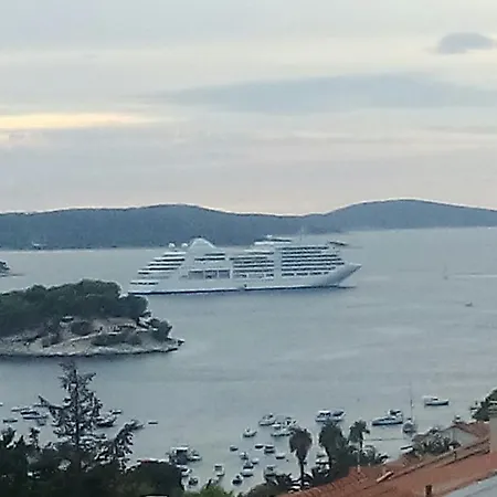 Διαμέρισμα Bozo *