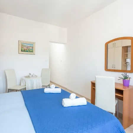 Bozo Διαμέρισμα Χβαρ